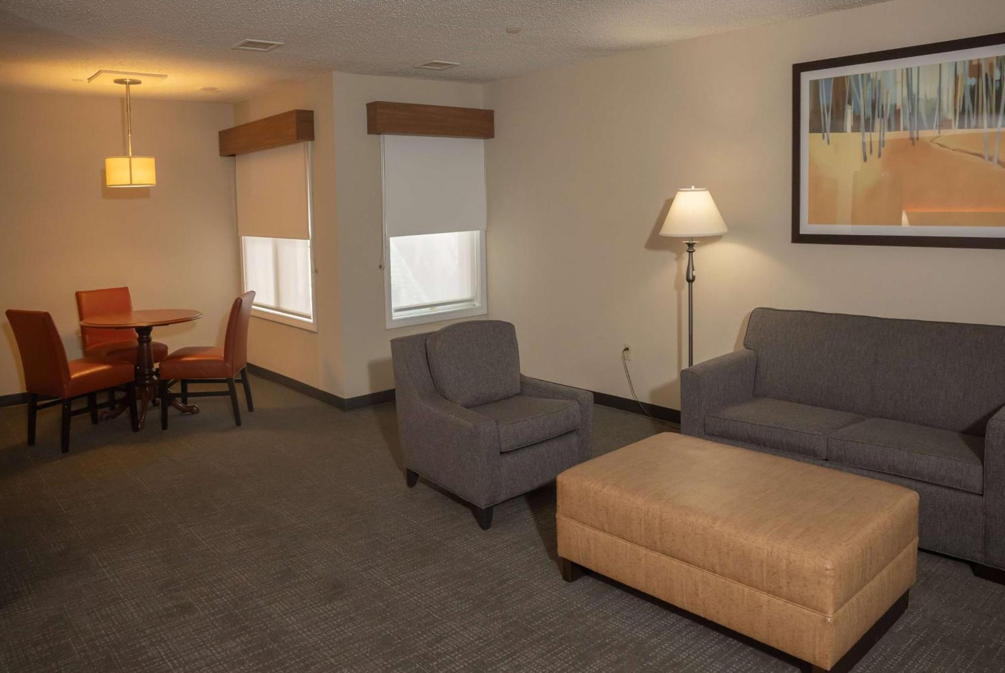 Hawthorn Suites By Wyndham Erie Kearsarge Екстер'єр фото