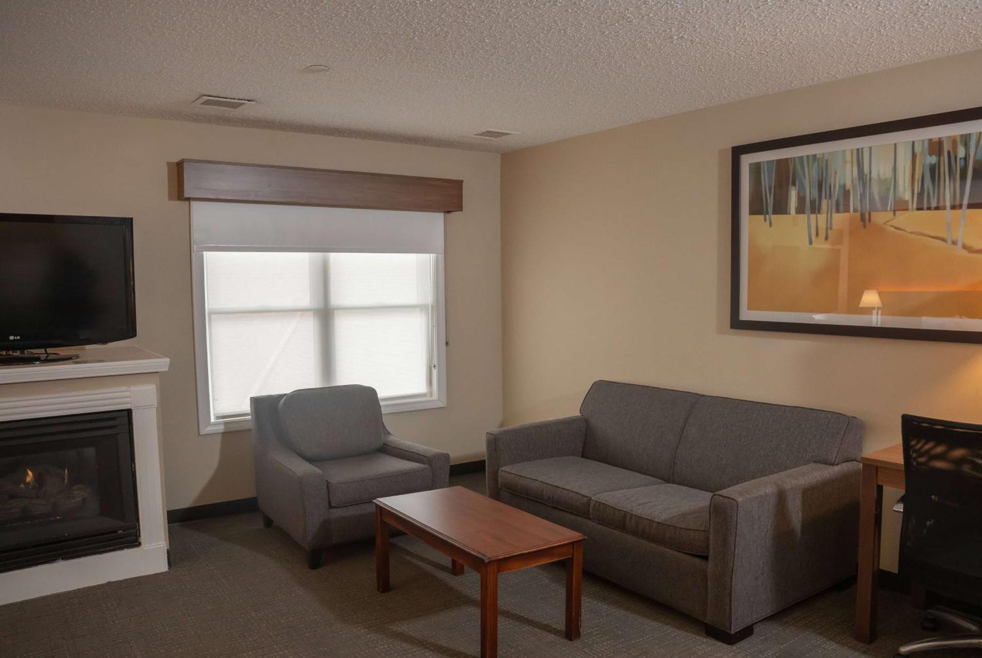 Hawthorn Suites By Wyndham Erie Kearsarge Екстер'єр фото