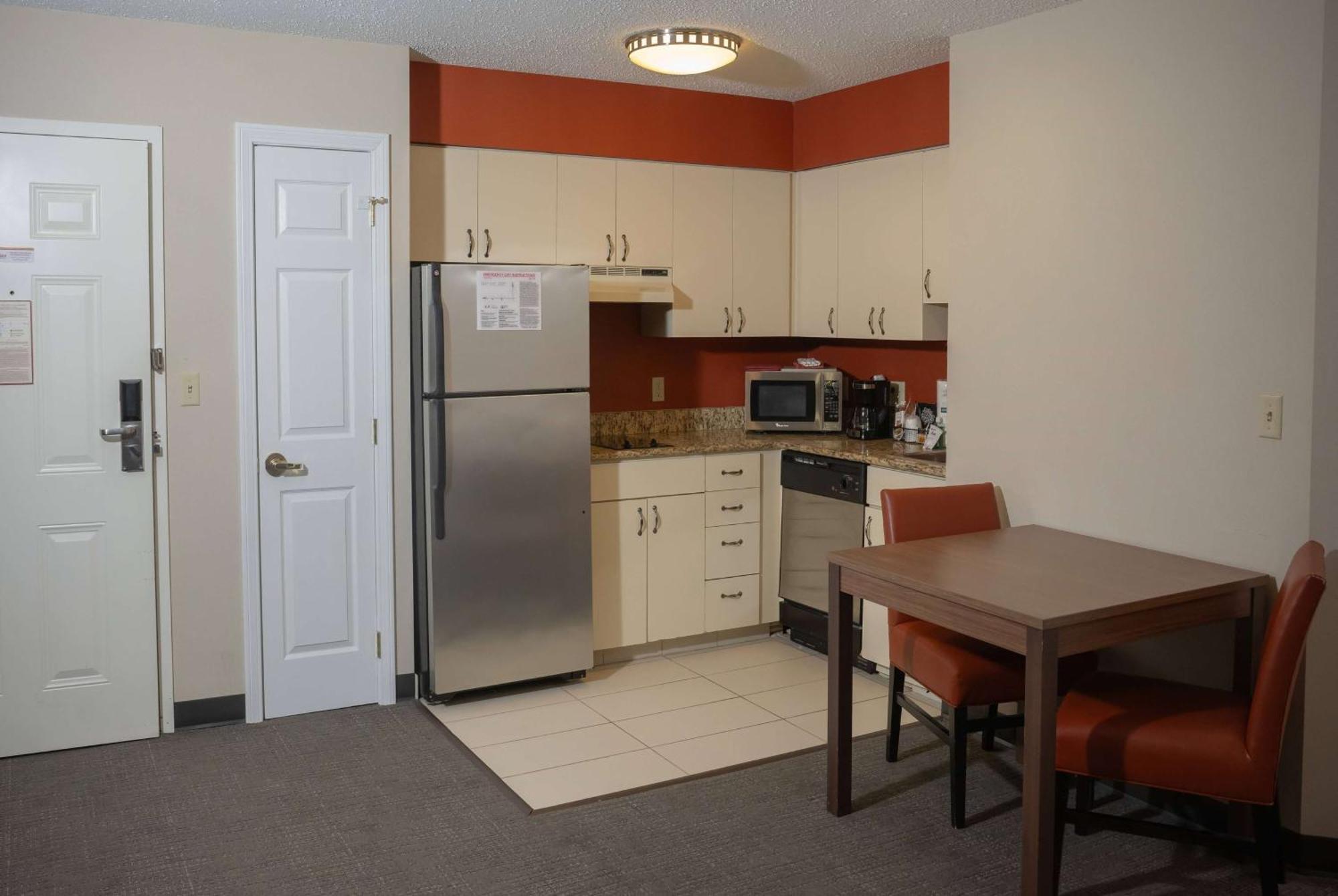 Hawthorn Suites By Wyndham Erie Kearsarge Екстер'єр фото