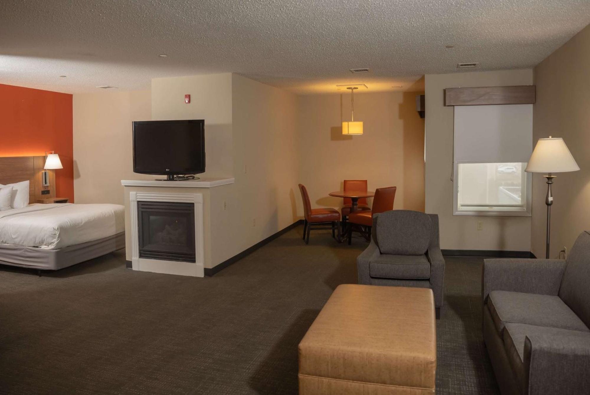 Hawthorn Suites By Wyndham Erie Kearsarge Екстер'єр фото